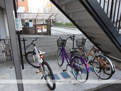 シャーメゾン愛宕[1K/23.1m2]の駐車場