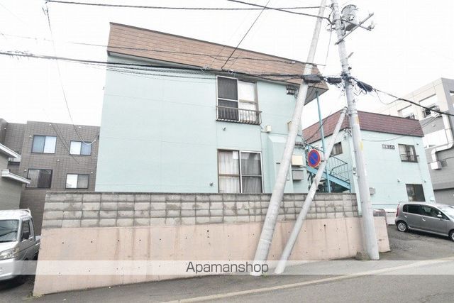 セブン南郷の外観写真