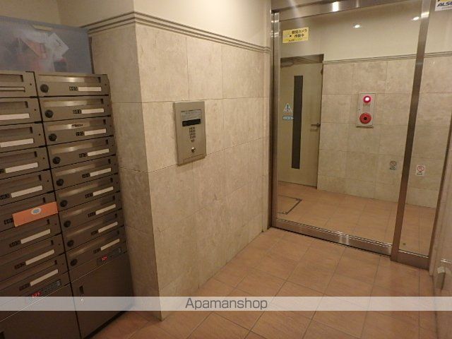 コンフォリア池尻の玄関写真