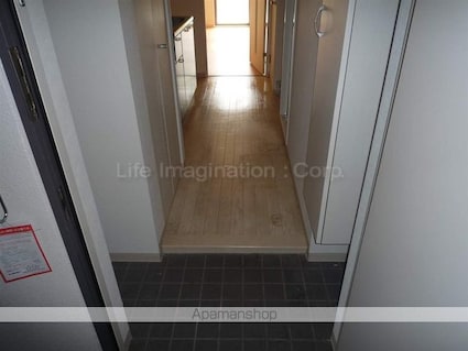 ヴィレイア１０１[1K/24.94m2]の玄関