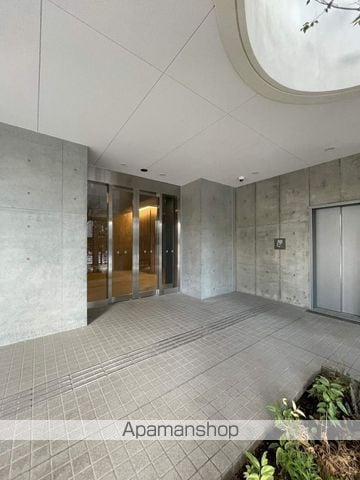 シュトラーレ本駒込の玄関写真