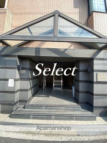 パレドール伊勢佐木町南の玄関写真