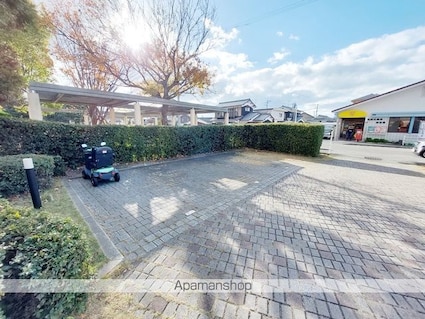 サンビレッジ伊予の里[3LDK/67.41m2]の駐車場