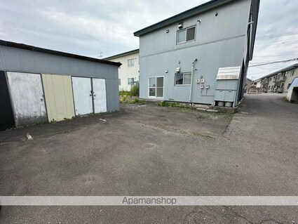 高村マンションＮｏ．１[2LDK/52.06m2]の駐車場