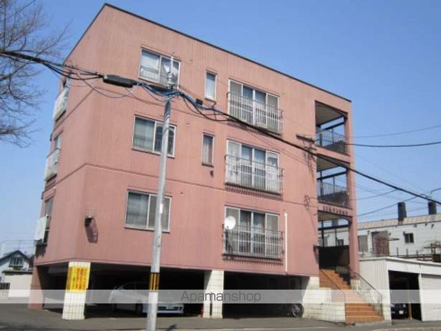 22条マンションの外観写真