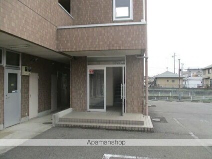 ジョイフル西藤[2LDK/56.7m2]のエントランス