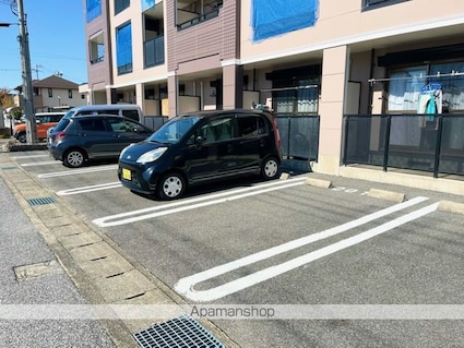 リバーレイクヒルズ[1K/25.97m2]の駐車場