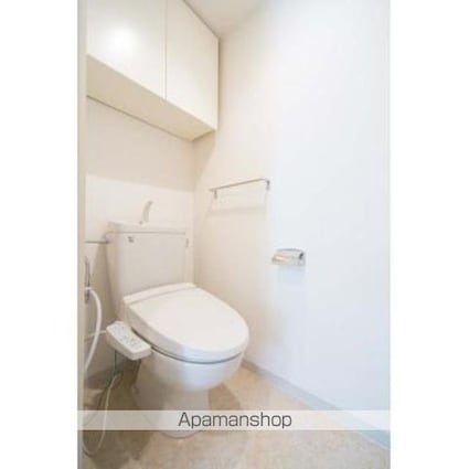 マーシュフィールド四番町[1SLDK/64.74m2]のトイレ