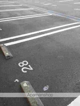 クラール南矢三Ｃ[1LDK/32.44m2]の駐車場4