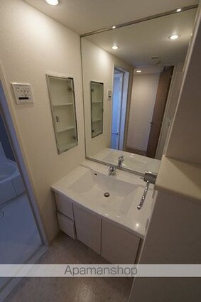 コスモリード新宿余丁町[2LDK/62.24m2]の洗面所