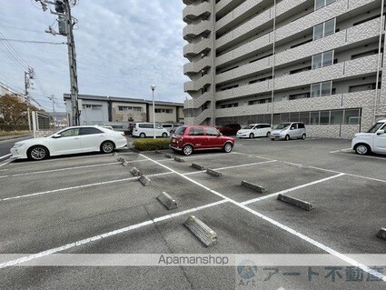 アルファスマート生石[3LDK/74.25m2]の駐車場