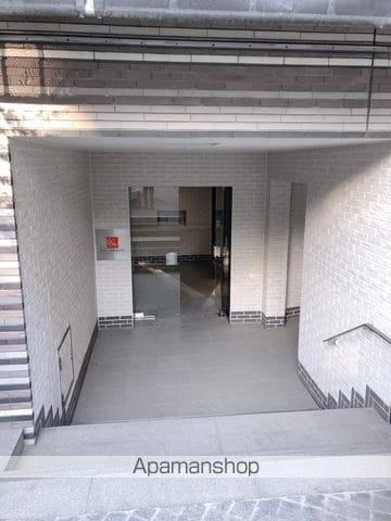 ドゥーエ横濱桜木町の玄関写真