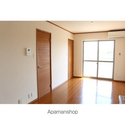 Ｃｏｌｌｉｎａ　ＩＩ[2LDK/54.53m2]のリビング・居間