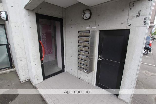 トレジャーキャッスル参番館の玄関写真