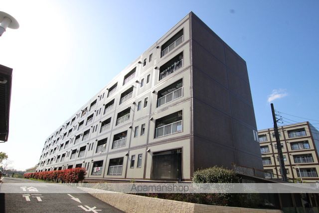 ファミール青葉台1号棟の外観写真