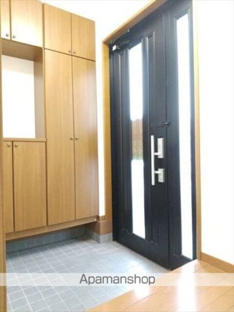 小雑賀一戸建[5SLDK/134.13m2]の玄関