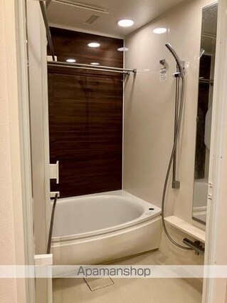 ベイズタワー＆ガーデン[1LDK/61.45m2]のバス