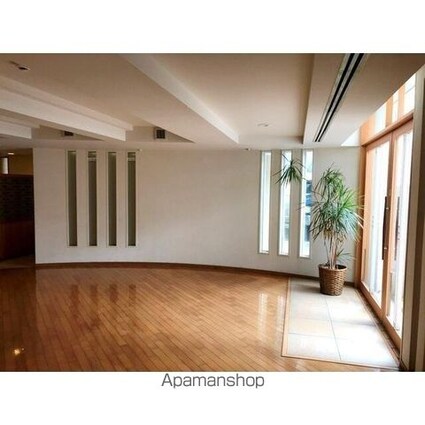 東急ドエル・キルト三軒茶屋[1R/39.47m2]のロビー