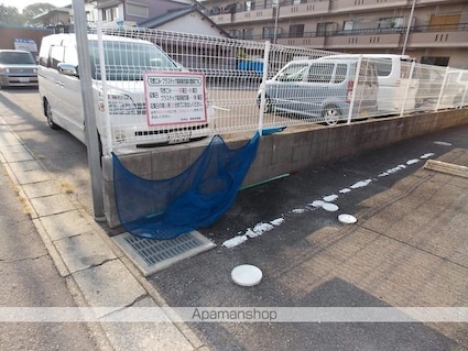 ロイヤルハイム[1LDK/56.51m2]の共用部1