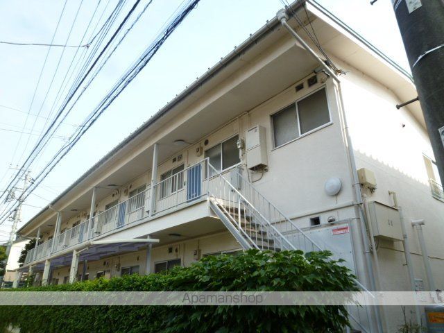 小さな庭の外観写真