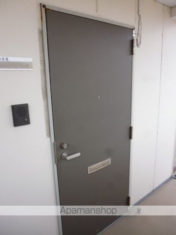 ウォーターフロント礎町の玄関写真