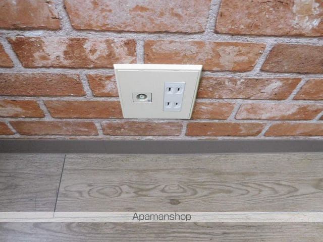 フラットオークウッドの内装写真