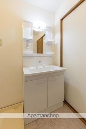 香川県高松市桜町２丁目[2LDK/56m2]の洗面所