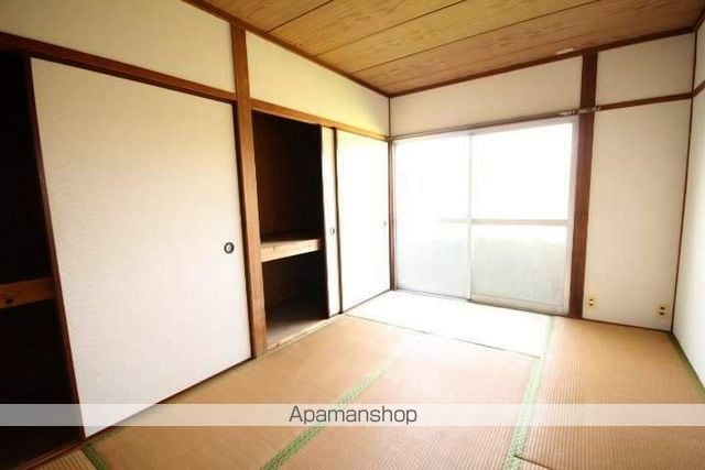 逆瀬川貸家の内装写真