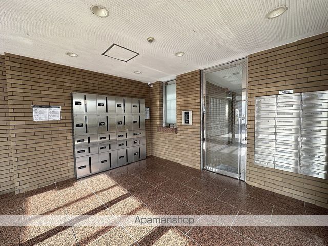 エミネンス桑野の玄関写真
