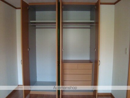 エル・アール[2LDK/57.33m2]の収納