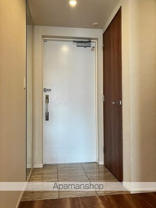 ＧＬＯＢＡＬ　ＦＲＯＮＴ　ＴＯＷＥＲ[3LDK/78.18m2]の玄関