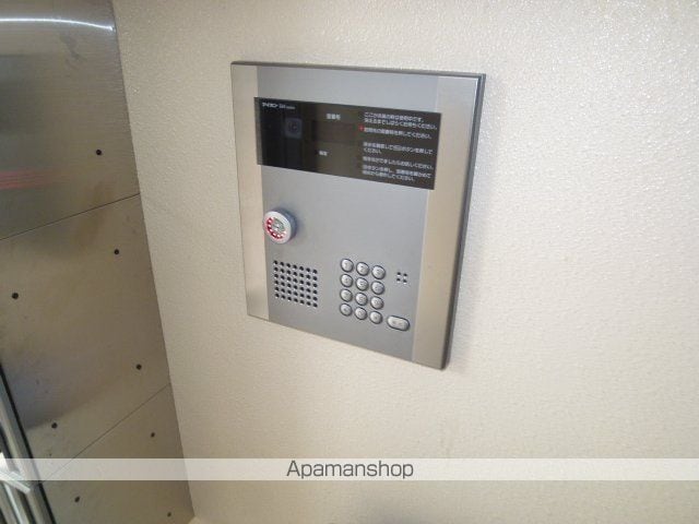 ヴィアルシティ豊平の玄関写真