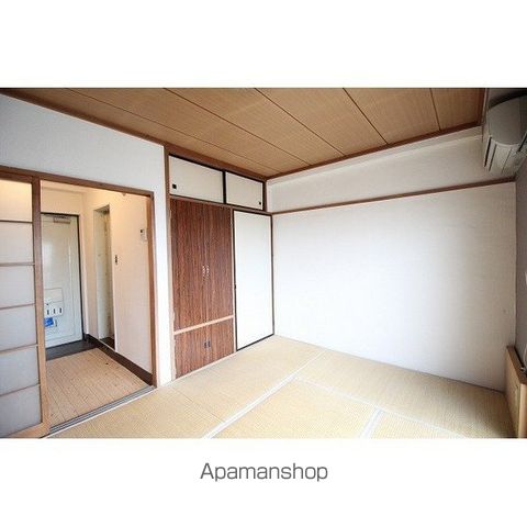 オイゼンビルの内装写真