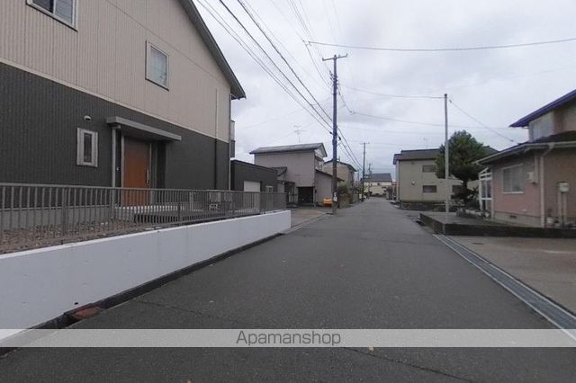 プリオールIIの周辺写真