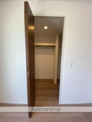 ユニヴェールⅡ　Ａ棟[1LDK/43.93m2]の収納