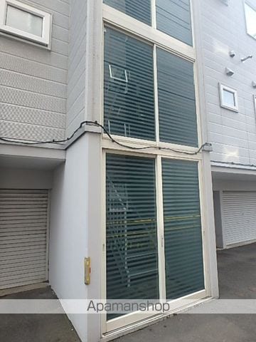 サジタリアマンションの玄関写真