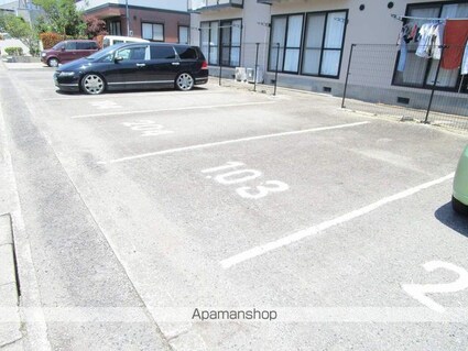 プレジール四丁目Ⅰ[2DK/45.8m2]の駐車場2