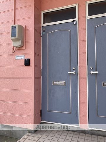 クレセントラネージュの玄関写真