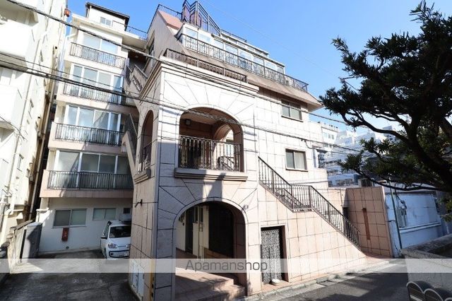 プラネット赤坂の玄関写真