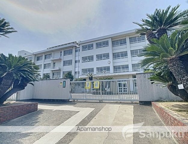 松山市 2階建 築36年の周辺写真