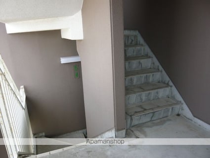 イーマックス柏崎[2LDK/50.68m2]の共用部10