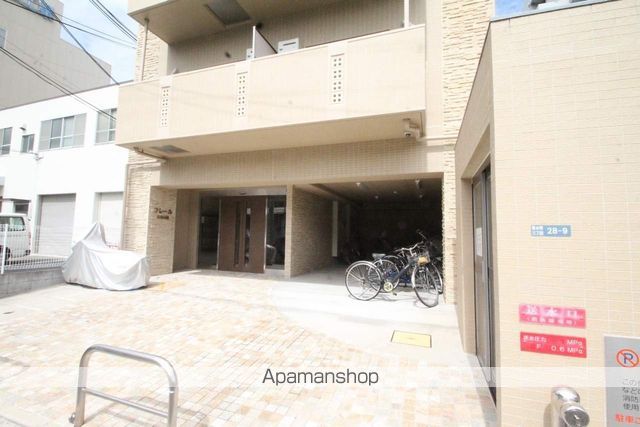 フレール江坂公園の玄関写真