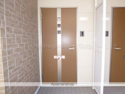 フローラルコートＤＳ[2LDK/58.4m2]のエントランス1