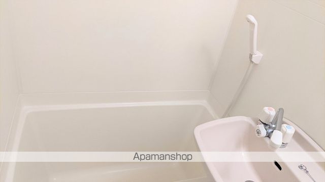 レオパレスレオーノ古府中の内装写真