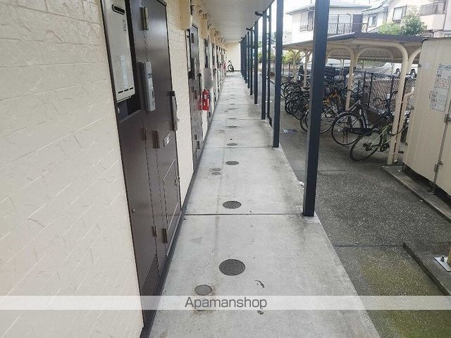 レオパレスピュアタウンの玄関写真