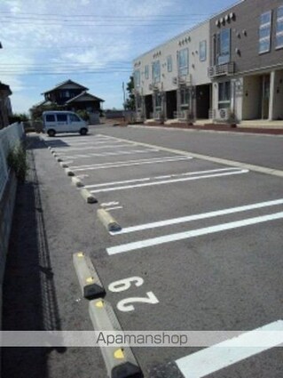 ムーランゼⅠ[1LDK/45.84m2]の駐車場1