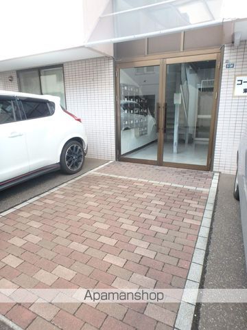 コーポHS東札幌の玄関写真