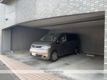 メゾン・ド・コンセール[3LDK/61.25m2]の駐車場