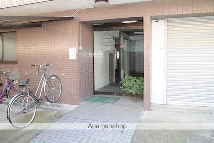 ヴィラ河合[1R/26.82m2]のエントランス1