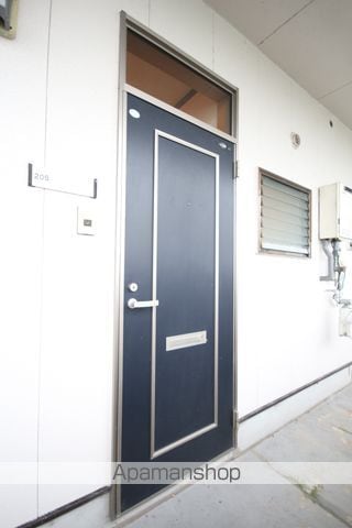 ロイヤル早鈴の玄関写真